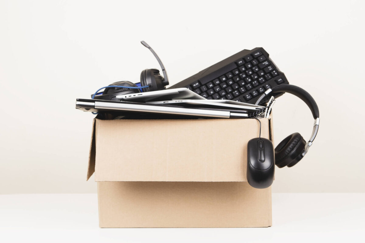 How to Store Electronics in a Storage Unit?