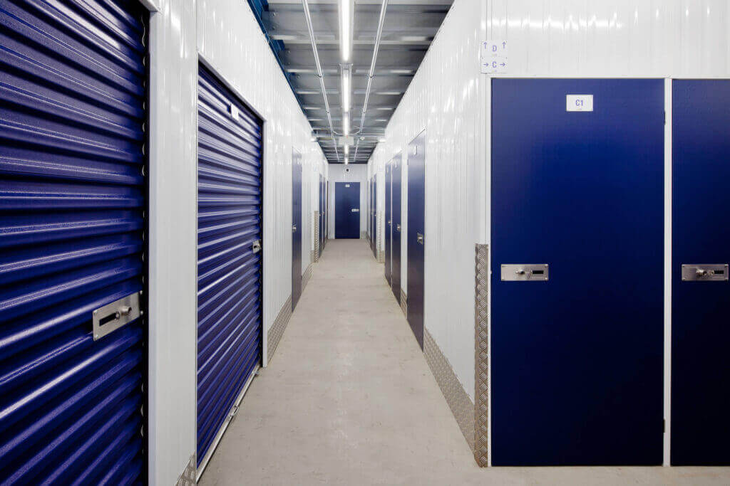 Creative garden tool storage ideas that help organize tools efficiently with McDowell Mountain Community Storage in Scottsdale Arizona